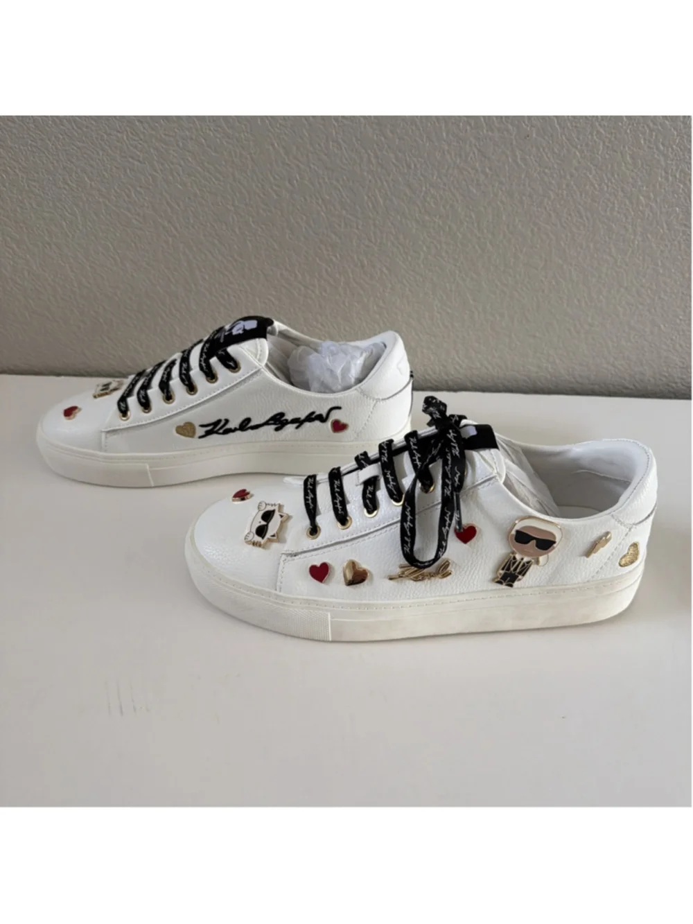 NEW Karl Lagerfeld Paris Women's Cate Pins Embellished Sneakers Size 9 Leather